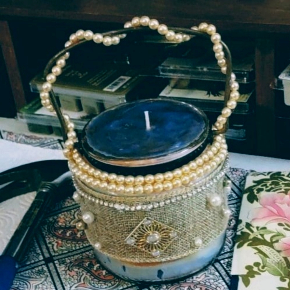 Decorative candle